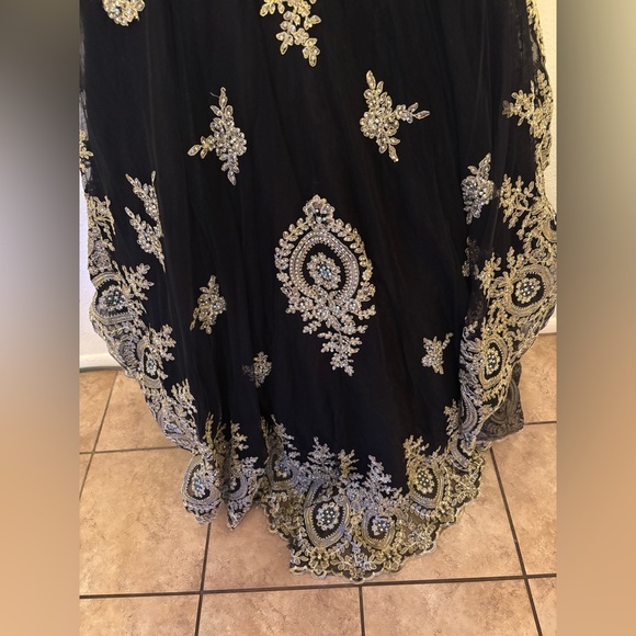 Abby Paris Formal Dress By Lucci Lu - Picture 12 of 15